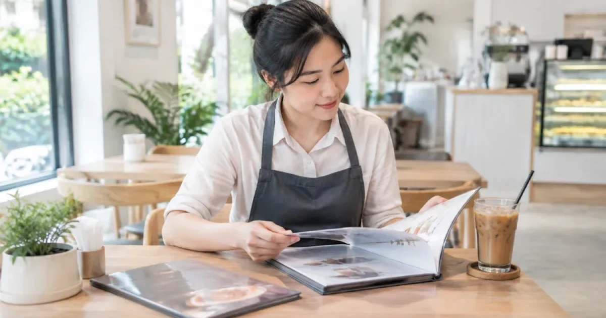 Menu nhựa PVC: Bền đẹp, dễ vệ sinh cho quán F&B